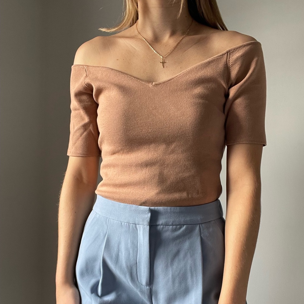 Wilfred Style V Neck Off Shoulder Top size S